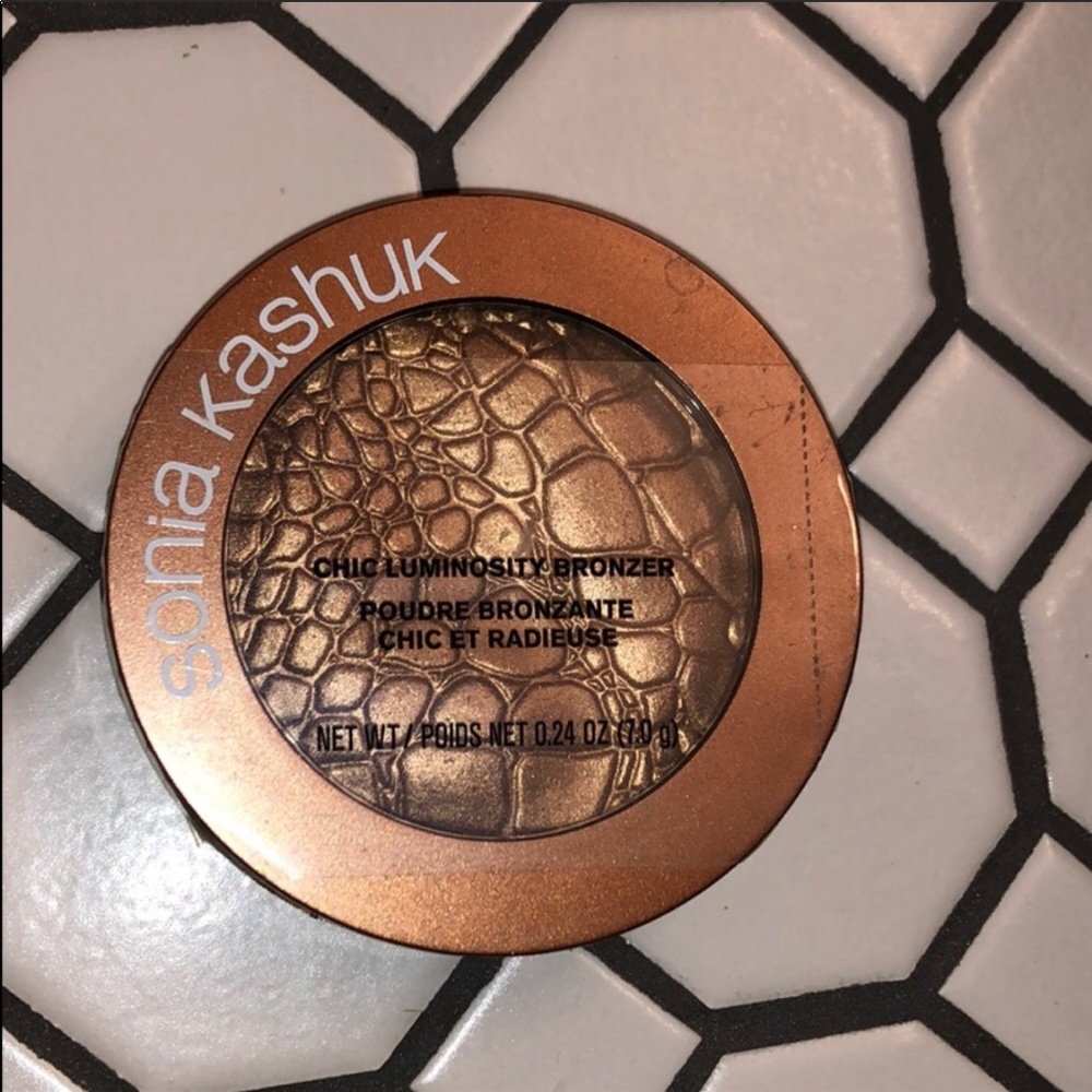 NEVER OPENED Sonia Kashuk bronzer